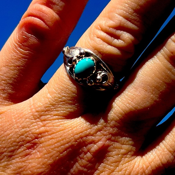 Vintage (New Old Stock) Navajo Sleeping Beauty Turquoise and 925 SIGNED - Picture 5 of 9